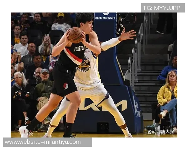 普尔替补出战26分钟高效表现14中7砍下26分3篮板助球队逆转胜利 普尔替补出战26分钟高效表现14中7砍下26分3篮板助球队逆转胜利