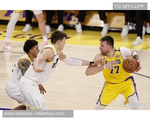 湖人战胜国王快船轻松击败黄蜂骑士大胜爵士展现强劲实力